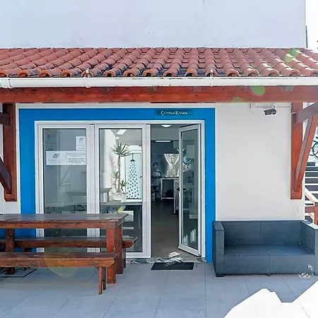 Ξενοδοχείο Peniche Surfcamp *