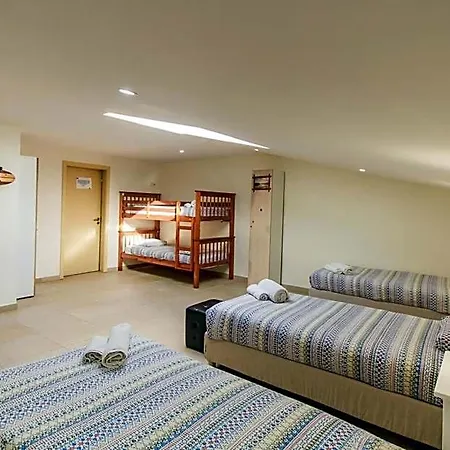 Peniche Surfcamp Ξενοδοχείο