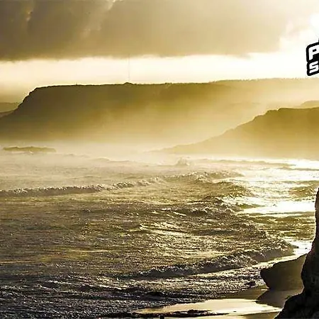 Ξενοδοχείο Peniche Surfcamp Ferrel (Leiria)